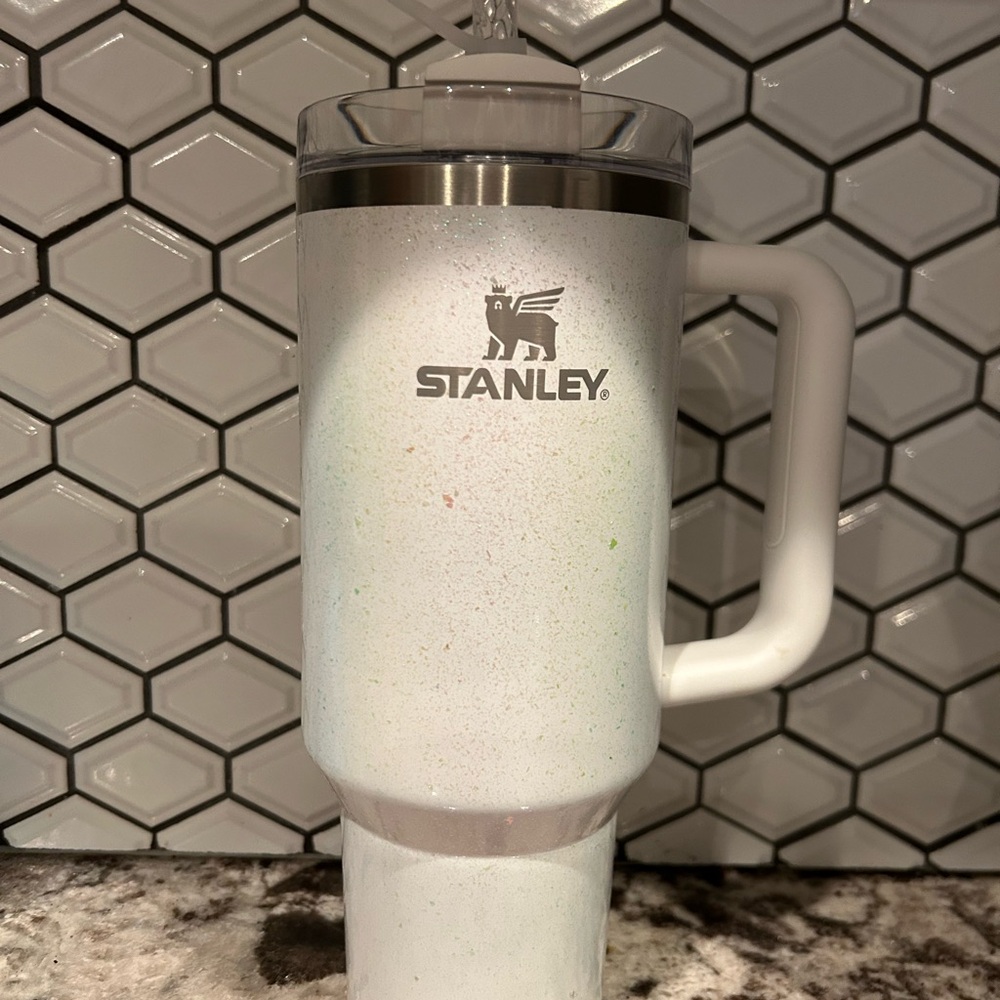 Stanley 40 oz Limited Edition Pearl Shimmer Quencher used once